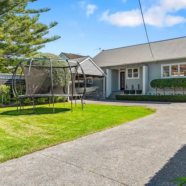1940S CHARACTER HOME WITH MODERN FAMILY APPEAL