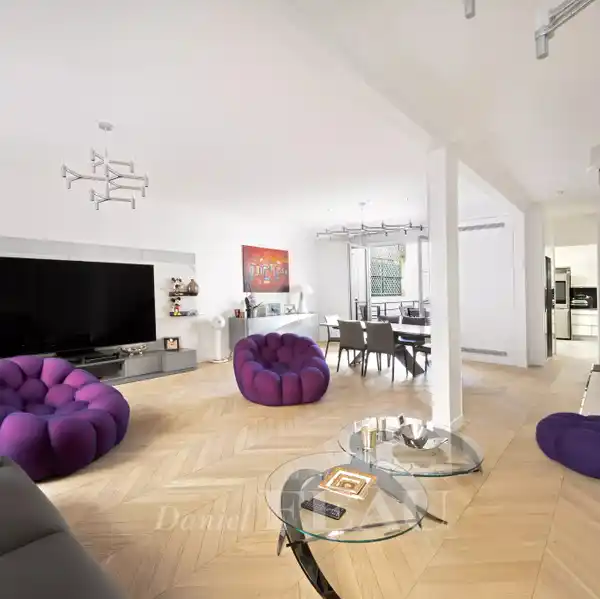 HISTORIC ELEGANCE WITH GARAGE AND EV CHARGERS