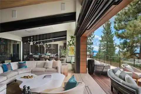 New Modern Luxury Lake Tahoe Residence