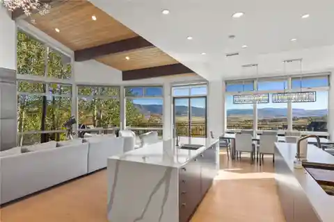 The Pinnacle of Refined Mountain Living