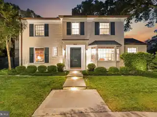 Magical Oasis in a Coveted Neighborhood