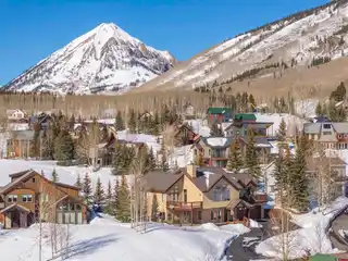 Mountain Retreat in Sought-after Meridian Lake Park