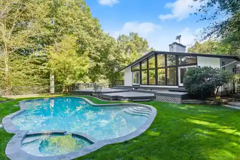 Sleek Contemporary Ranch in a Serene Setting