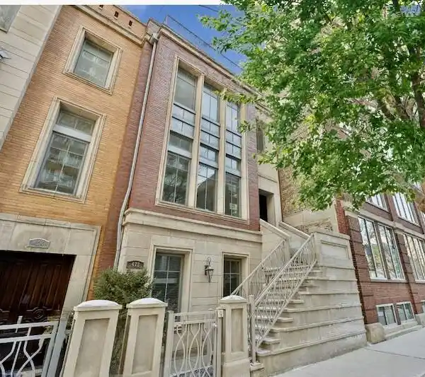 EXPANSIVE HOME IN RIVER NORTH'S MANSION DISTRICT