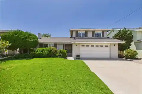 Beautifully Cared-for Home in Fairway Park