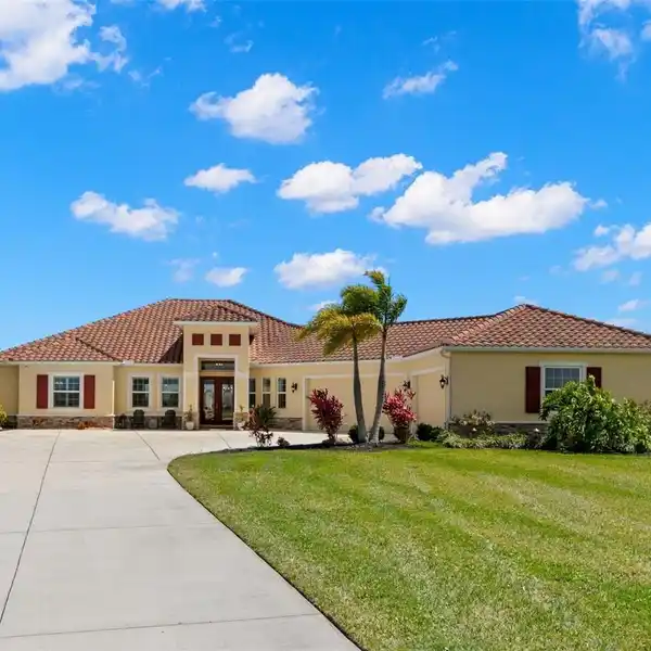 STUNNING HOME ON AN IMPRESSIVE ESTATE