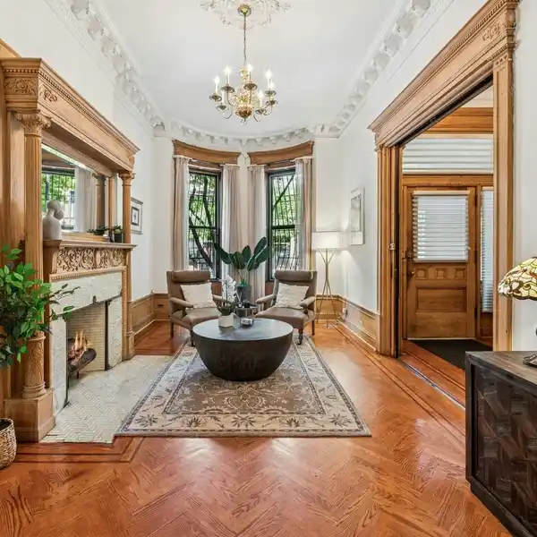 EXQUISITE HISTORIC TOWNHOUSE IN THE HEART OF SOUTH HARLEM