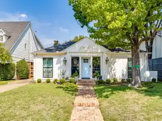 Charming Cottage in the Heart of Dallas