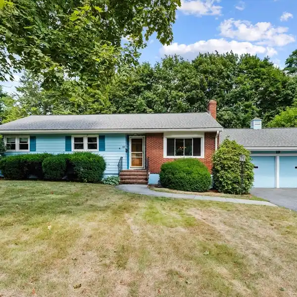 CHARMING LEXINGTON HOME WITH SERENE PRIVATE BACKYARD