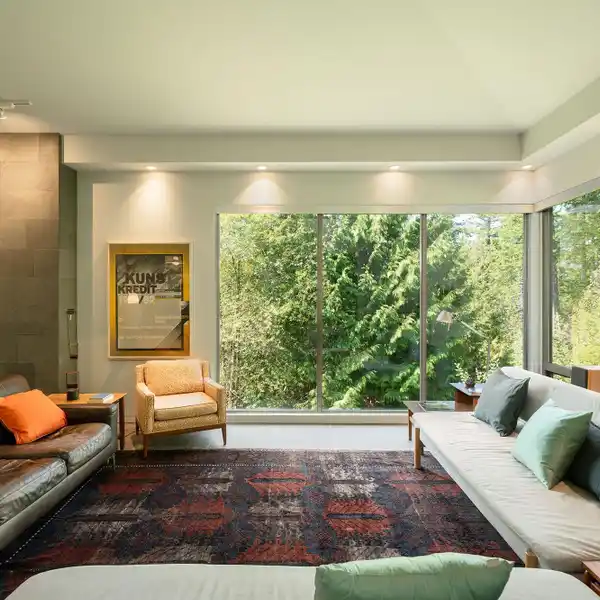 EXQUISITE DESIGNER HOME IN A ZEN GARDEN SETTING