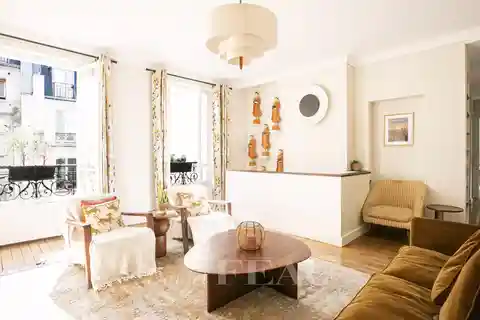 Sunny South-Facing Duplex Apartment