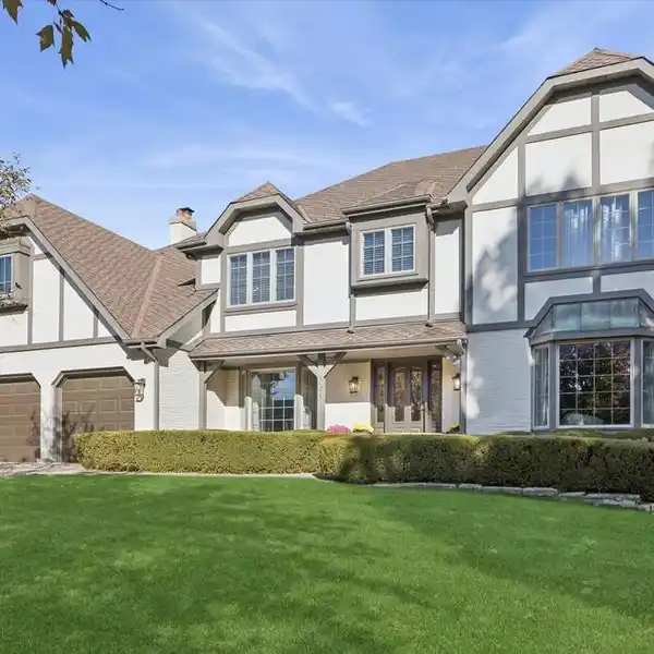 REMARKABLY SPACIOUS HOME DESIGNED FOR REFINED FAMILY LIVING