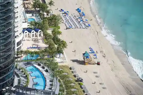 Three Bedroom Luxury Residence at Porsche Design Tower