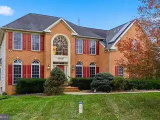 Spacious 4br Brookeville Estate on 2 Acres