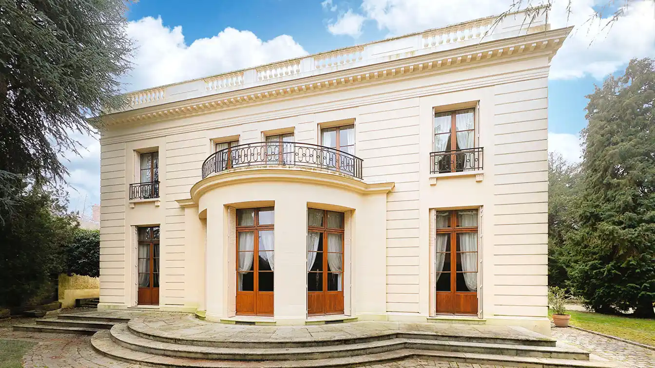 Art Deco Style Mansion with Outbuildings and Park