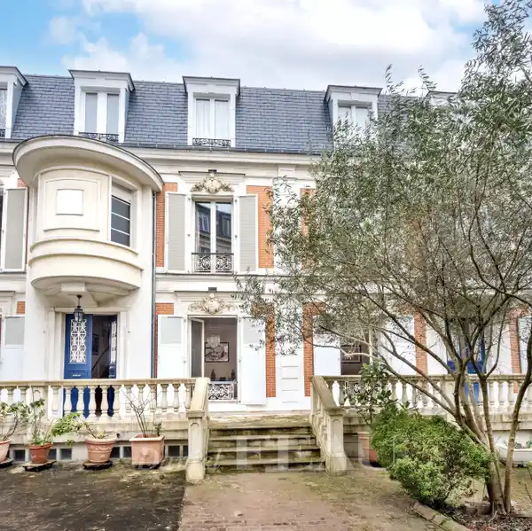 EXCEPTIONAL PERIOD PROPERTY