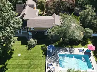Gorgeous Home and Setting