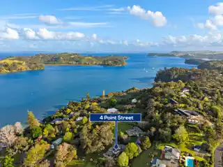 Brick Residence in Coveted Scotts Landing