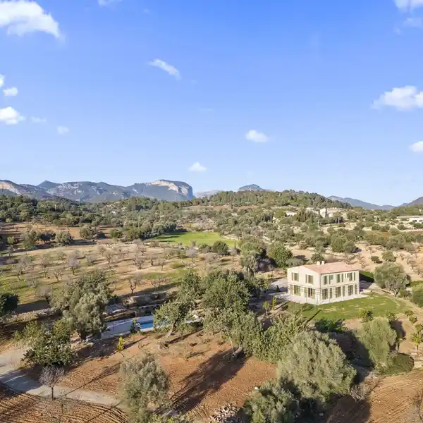 MALLORCAN-STYLE FINCA WITH POOL IN A UNIQUE LOCATION