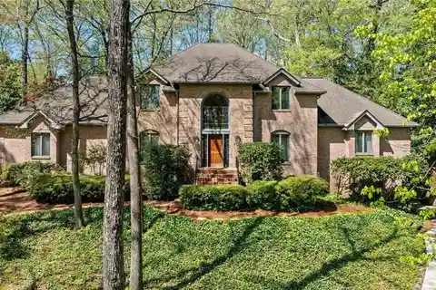 Inviting Residence on Just over an Acre