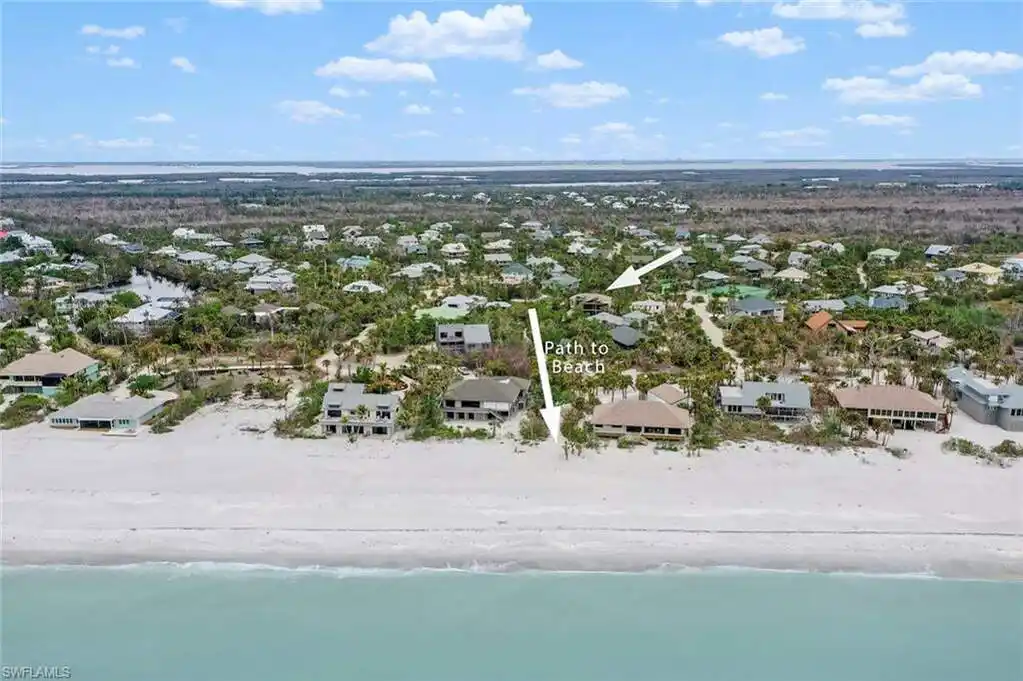 Beautiful Fully Furnished Home in a Fabulous Location