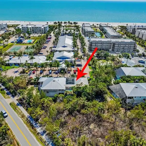 UNIQUE BEACH HOME WITH GUEST COTTAGE