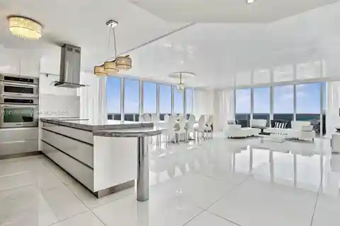 Two-Story Penthouse in Beach Club