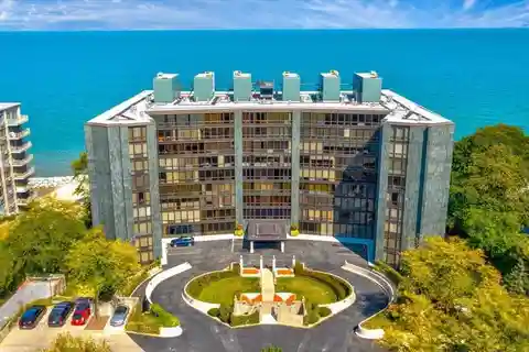 Unique Lakefront Luxury with Expansive Outdoor Living