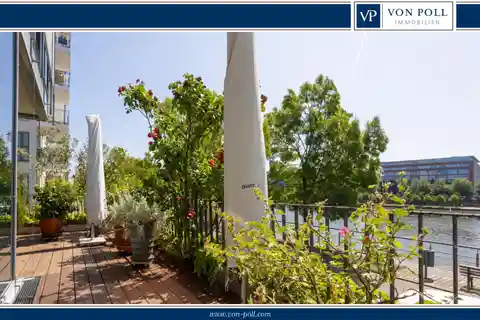 Living at the Highest Level on the Pier