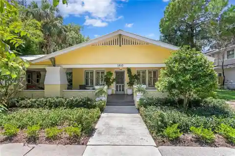 Craftsman-Style Bungalow in Historic Hyde Park North