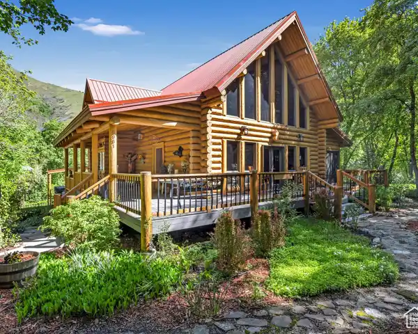 SPECIAL HOME IN HOBBLE CREEK