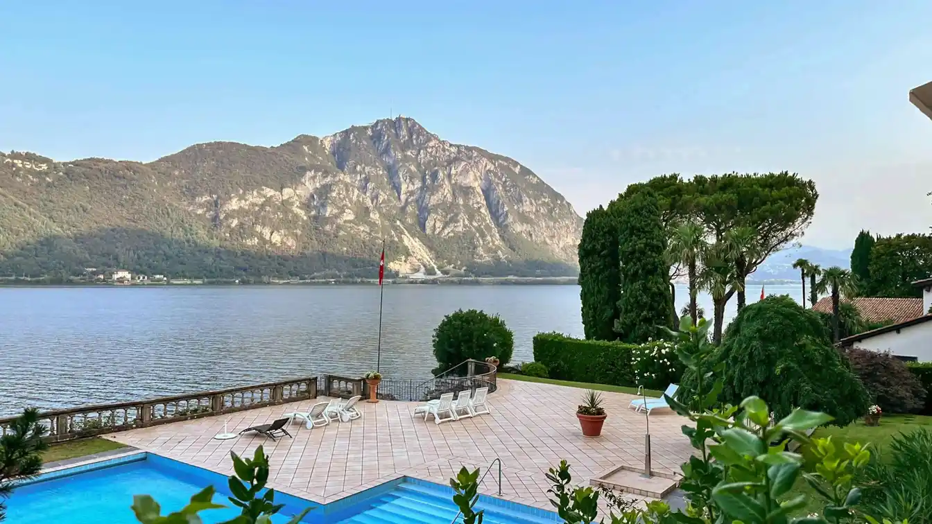 Waterfront Apartment with Stunning Lake Views