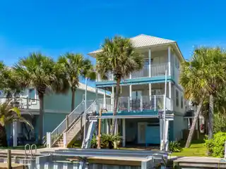 Turnkey Canal-Front Residence in Desirable Homeport