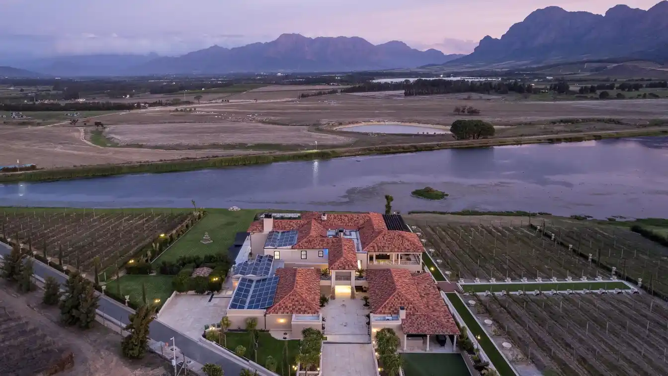 Exceptional Cutting-edge Villa