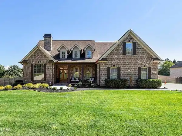 REFINED LIVING IN COPPERSTONE AT CHOTO