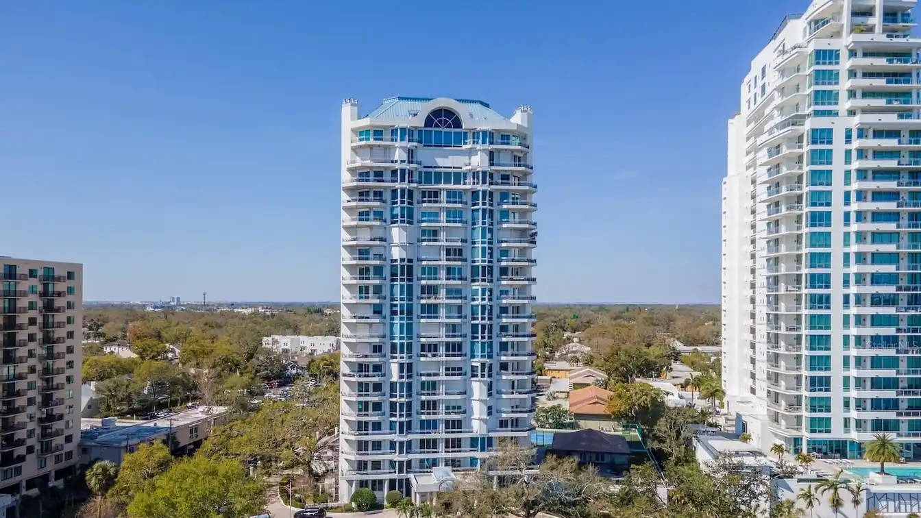 Luxury Living at Exclusive Bayshore Regency