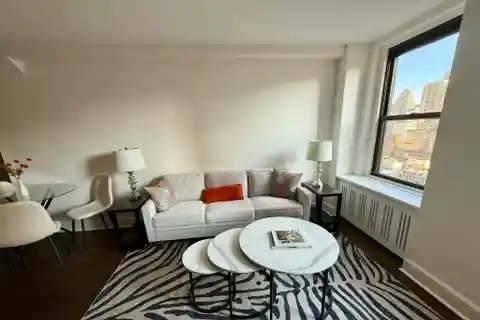 Classic Allure with a Sleek Modern Twist