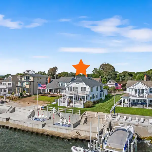 BEAUTIFUL COASTAL HOME