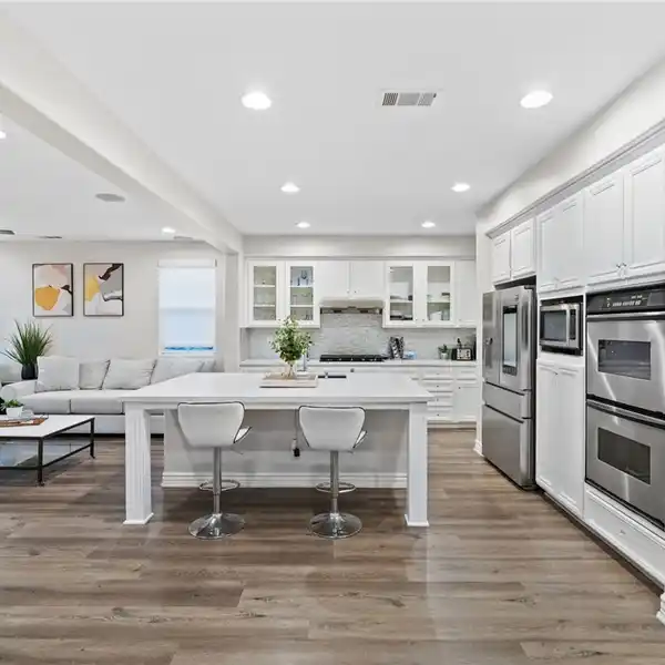 LUXURY AND ADVENTURE IN SYCAMORE CREEK