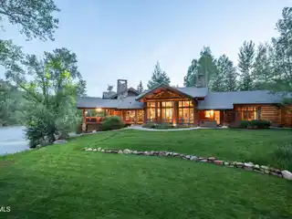 Magnificent Log Home Along the Eagle River