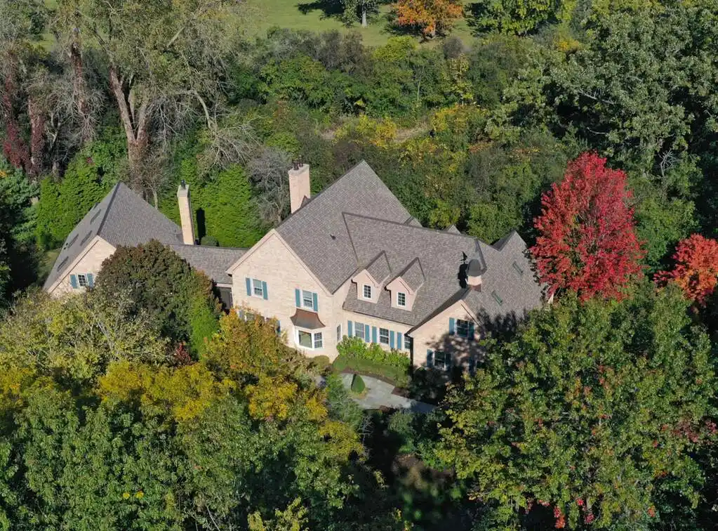 Expansive All-brick Home in Belle Foret