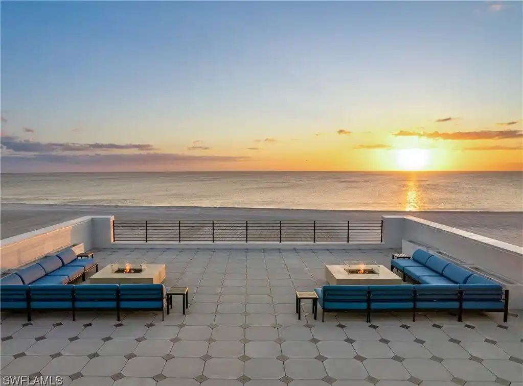 A Unique Blend of Sophisticated Elegance and Serene Coastal Vistas