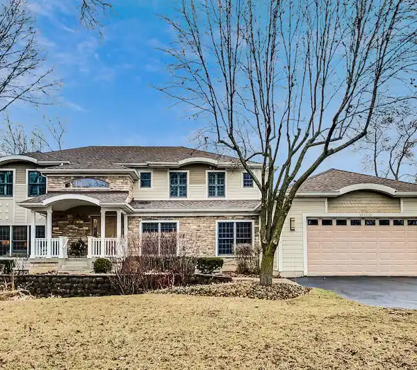 NEWER LUXURY HOME IN DESIRABLE DISTRICT 30