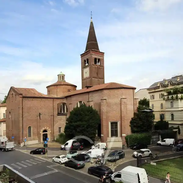 APARTMENT THAT TALKS ABOUT MILANO WITH ELEGANCE