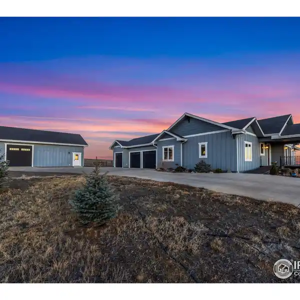 CUSTOM RANCH HOME ON 3.5 ACRES WITH PANORAMIC MOUNTAIN VIEWS