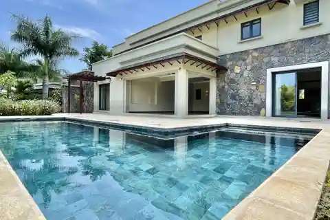 Spacious Black River Villa with Pool and Garden