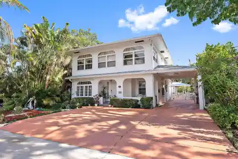 Spanish Colonial Estate in Southland Park