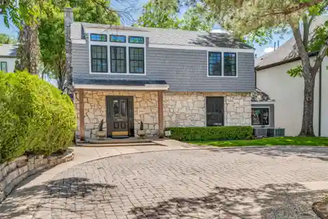 Create Your Vision in Sought-after University Park