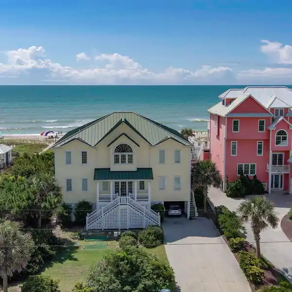 EXPANSIVE EIGHT BEDROOM OCEANFRONT HOME