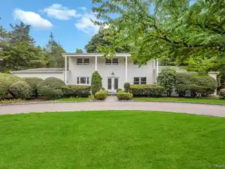 Spacious Colonial on a Peaceful Cul-De-Sac